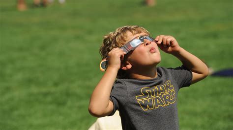 solar eclipse 2024 safety glasses